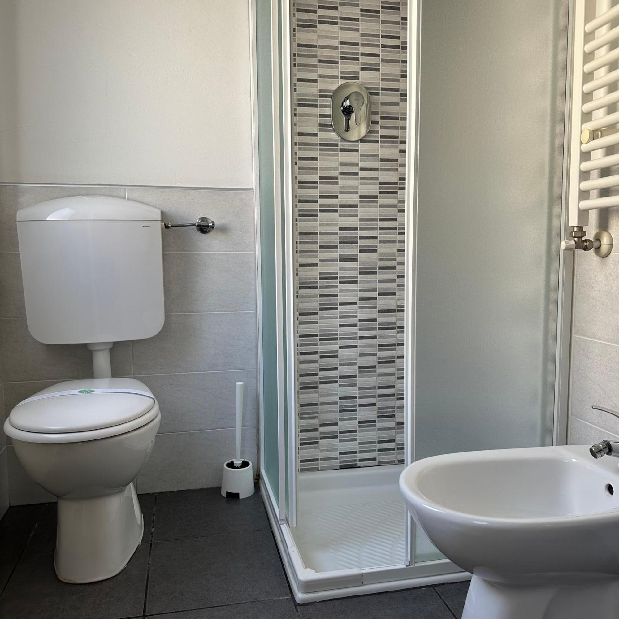 Forumguesthouse Center Parking بارما المظهر الخارجي الصورة