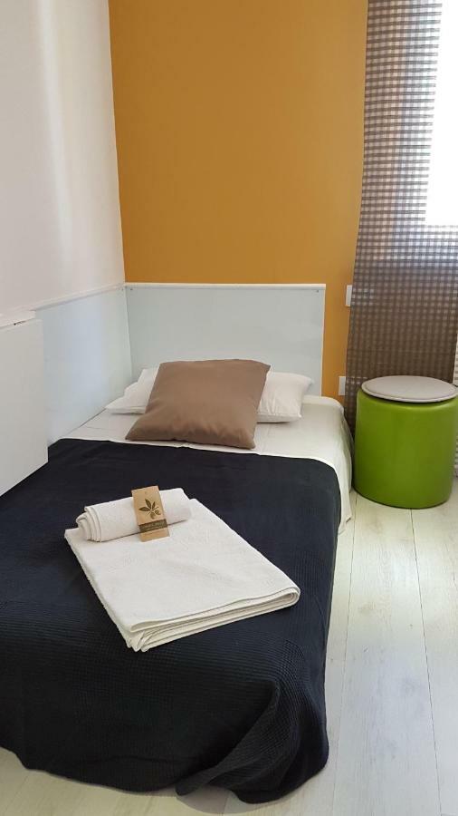 Forumguesthouse Center Parking بارما المظهر الخارجي الصورة